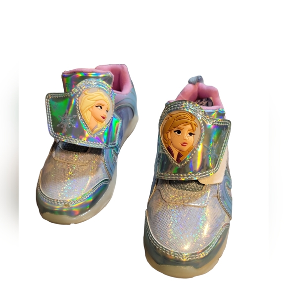 Disney Frozen 2, girls light up sneakers NWT - Picture 5 of 6
